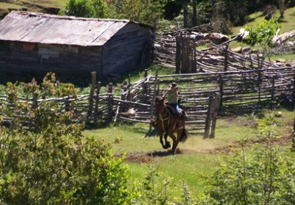 Trailreiten in Chile und Argentinien, Farmhaus im Pitraco Tal